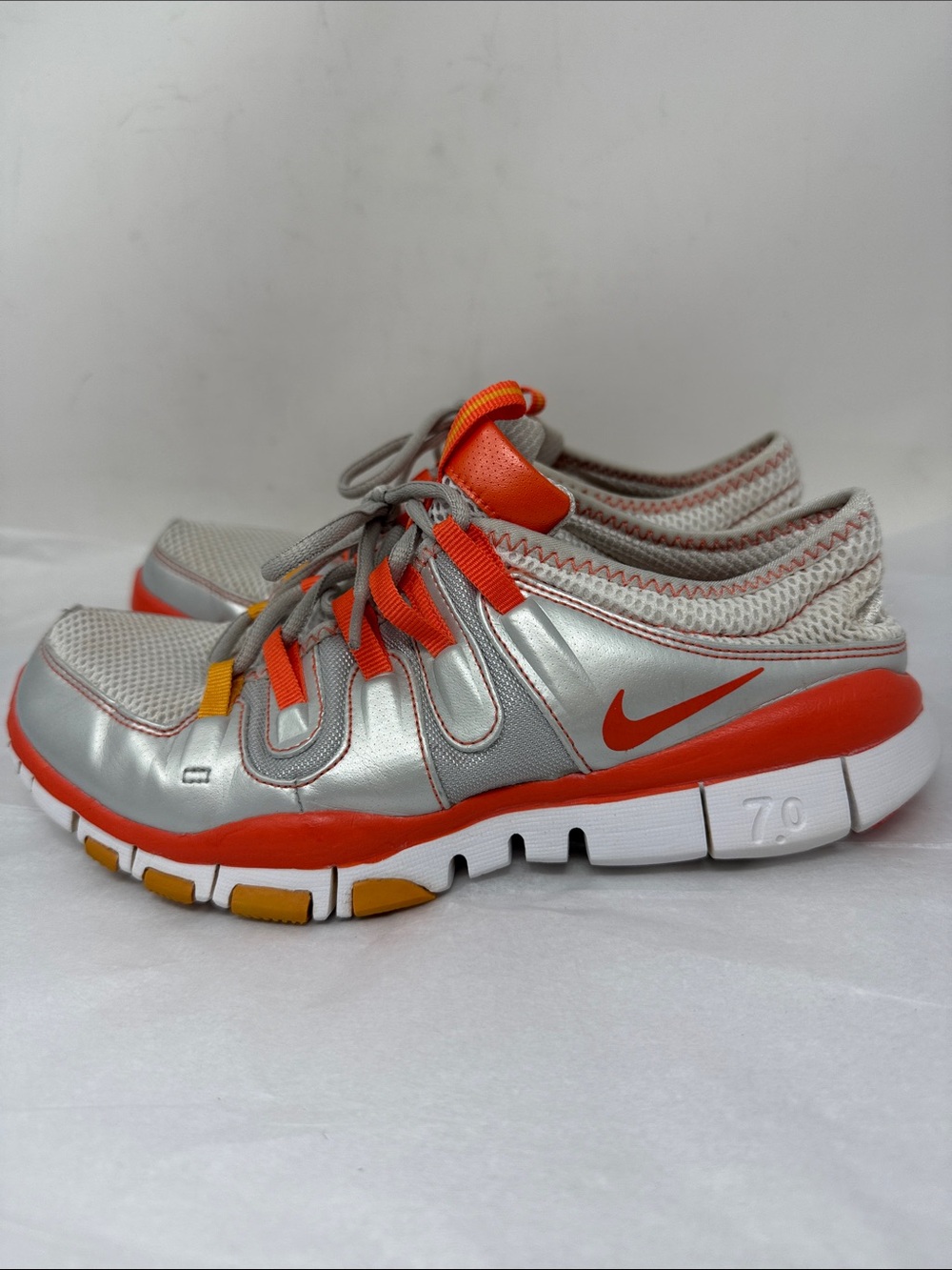 Nike Free 7.0 Running Shoes Silver Orange White Athletic Sneakers Y2K Sporty